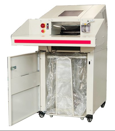 هل توجد آلات تمزيق ورق شديدة التحمل مزودة بوظيفة التحكم عن بعد؟